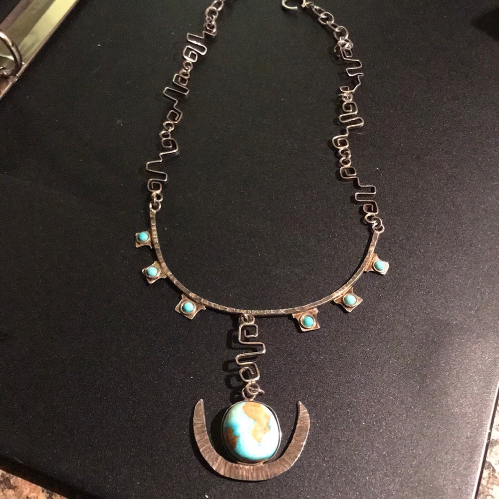 Statement necklace